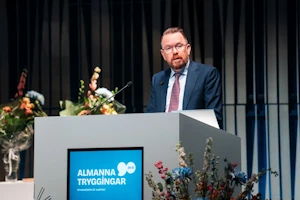 {title}