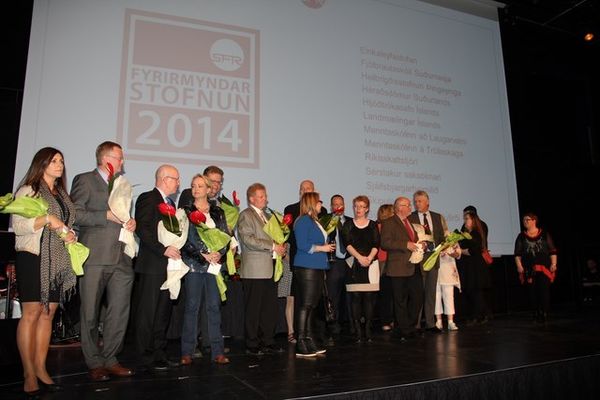 Frá afhendingu viðurkenningarinnar Frá afhendingu viðurkenningarinnar